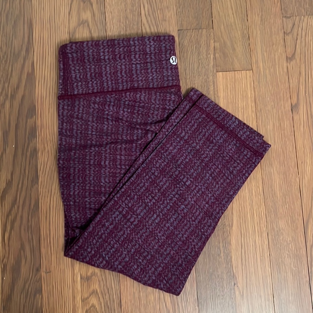 Lululemon wonder under crop- ziggy wee September plum